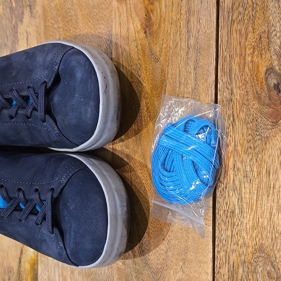 Vionic Paisley Navy Sneaker - Picture 5 of 5